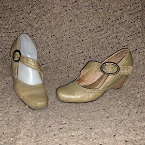JOHN FLUEVOG-Getups-Eureka-Green Leather/Stitching-Mary Janes-Sz 7-Very Good